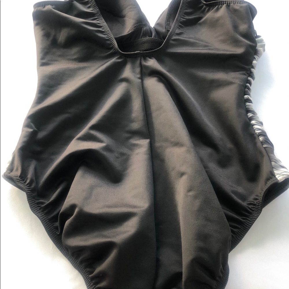 Swimsuit - Picture 3 of 3